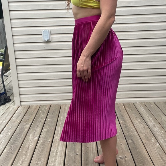 Zara XS Pink Velvet Pleated Midi Skirt - Picture 2 of 5
